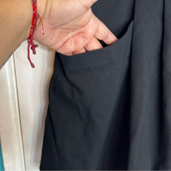 Lacoste mini skirt large pockets on sides - Picture 2 of 10